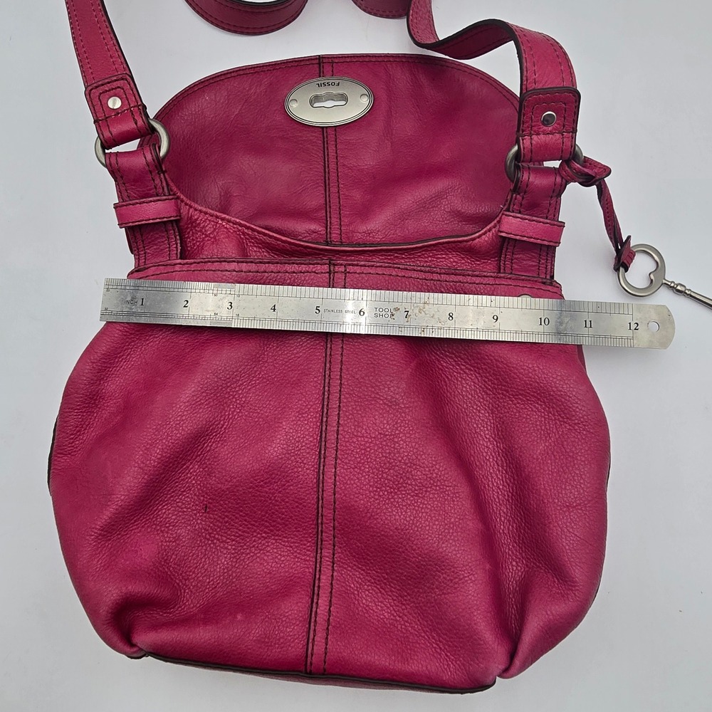 Fossil Magenta Pink Leather Crossbody Bag Turn Lock Messenger ZB5170 - Picture 5 of 10